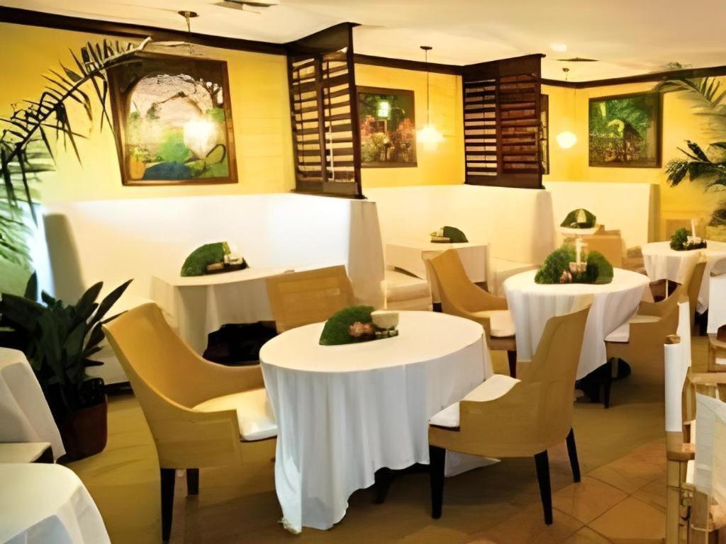 The Caribbean Court Boutique Hotel Vero Beach Exterior foto